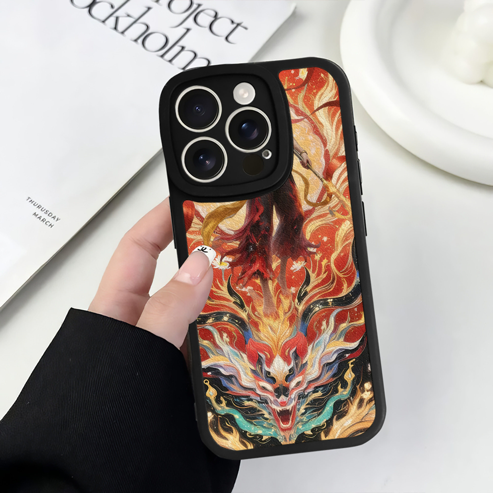 （画像用） Ne Zha 2 ナタ 魔童の大暴れ 【iPhone 16シリーズ対応】シリコンスマホケース（レザー調） 材質：シリコン